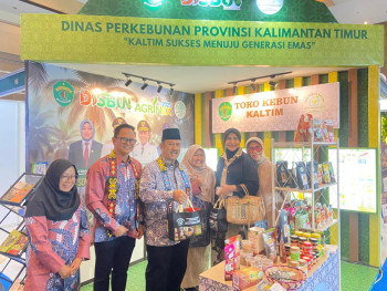 Disbun Bawa Semangat Ekonomi Hijau Melalui Toko Kebun di AGRINEX Expo 2025