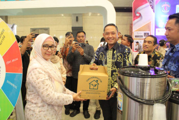 Disbun Kaltim Pamerkan Produk Unggulan di Kaltim Expo, Wagub Seno Beri Apresiasi